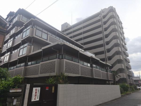 ファミール西院