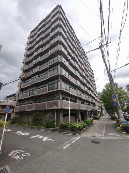 ファミール西院