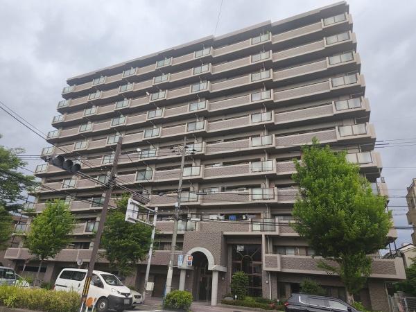 ファミール西院