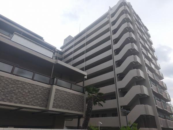ファミール西院