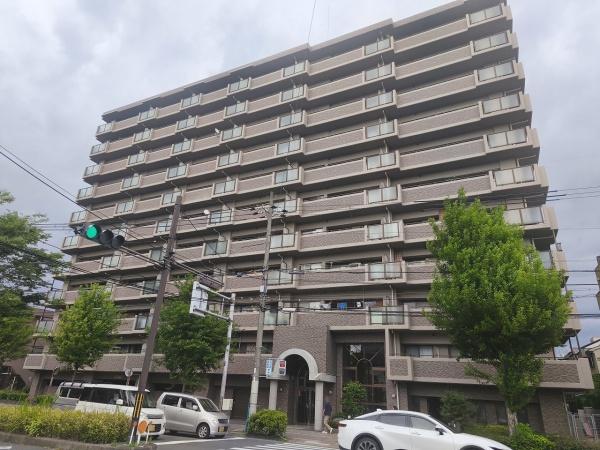 ファミール西院