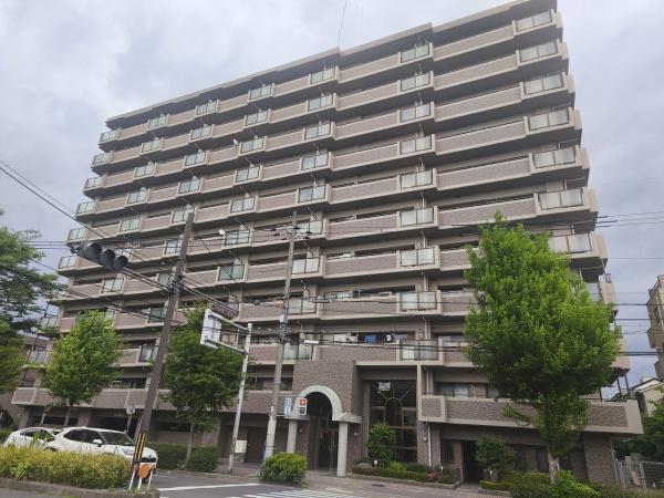 ファミール西院