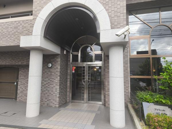ファミール西院