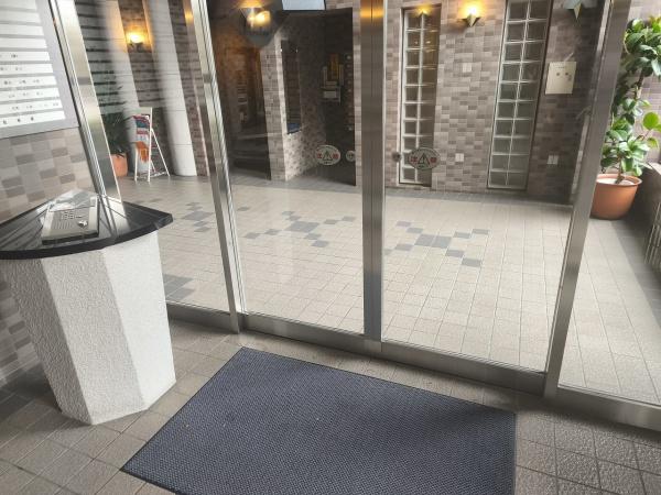 ファミール西院