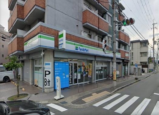 桂ガーデンハイツ(ファミリーマート中久世一丁目店)