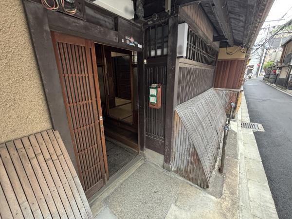 京都市東山区祇園町北側の中古一戸建て