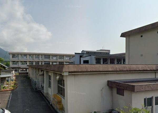 大津市八屋戸の中古一戸建て(大津市立志賀中学校)