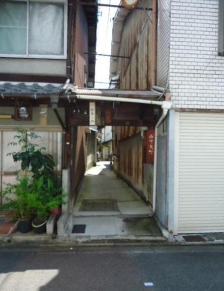 京都市東山区松原通大和大路西入弓矢町の中古一戸建て