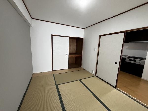 桂川ハイツ4号棟