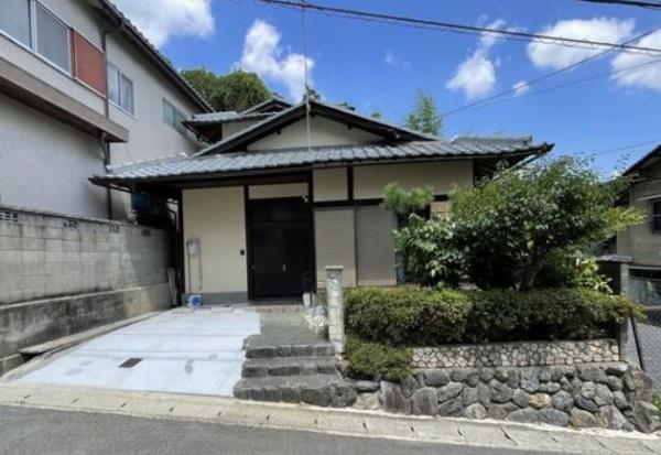 京都市山科区上花山桜谷　中古戸建