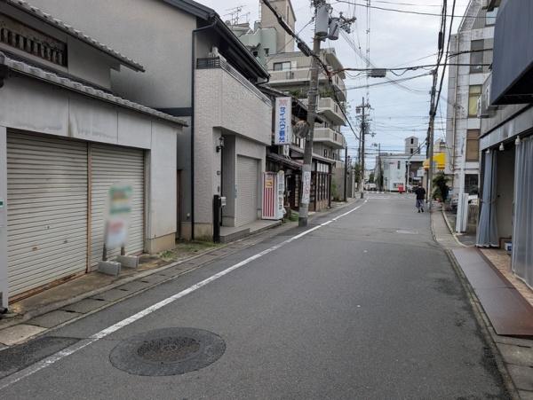 京都市左京区北白川東久保田町の土地(前面道路含む現地写真)