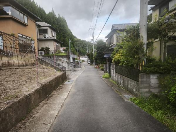 京都市北区西賀茂下庄田町の中古一戸建て(前面道路含む現地写真)