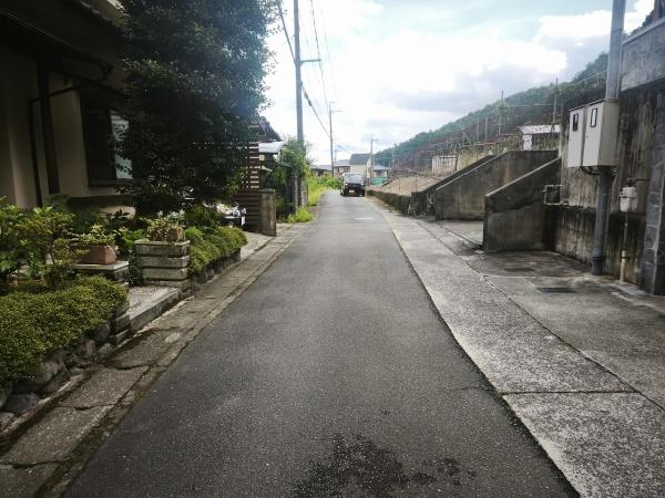 京都市北区西賀茂下庄田町の中古一戸建て(前面道路含む現地写真)