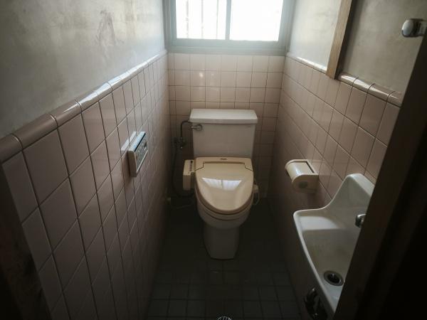 京都市左京区静市市原町の中古一戸建て(トイレ)