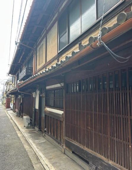 京都市上京区元誓願寺通大宮東入寺今町の中古テラスハウス