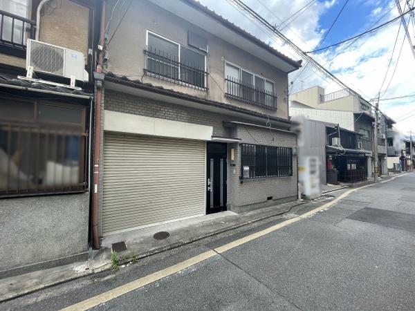 京都市下京区岩上通高辻下る吉文字町の中古一戸建て