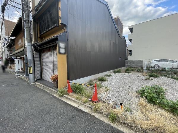 京都市上京区丸太町通黒門東入藁屋町の土地