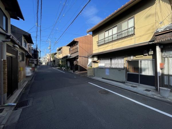 京都市上京区御前通今出川上る２丁目北町の土地