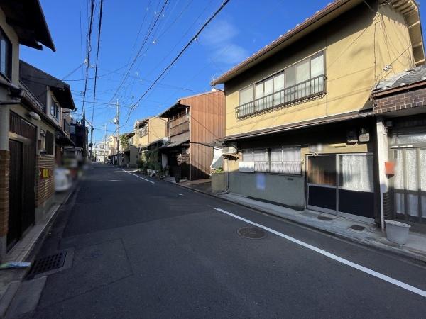 京都市上京区御前通今出川上る２丁目北町の土地