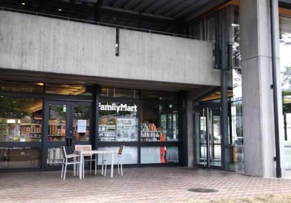 京都市左京区岡崎徳成町 ビル(ファミリーマートロームシアター京都店)