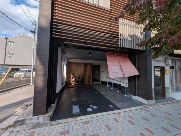 京都市左京区岡崎徳成町　ビル