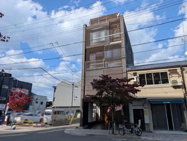 京都市左京区岡崎徳成町　ビル