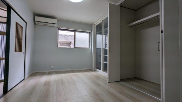 京都市左京区粟田口鳥居町の中古一戸建て(リビング)