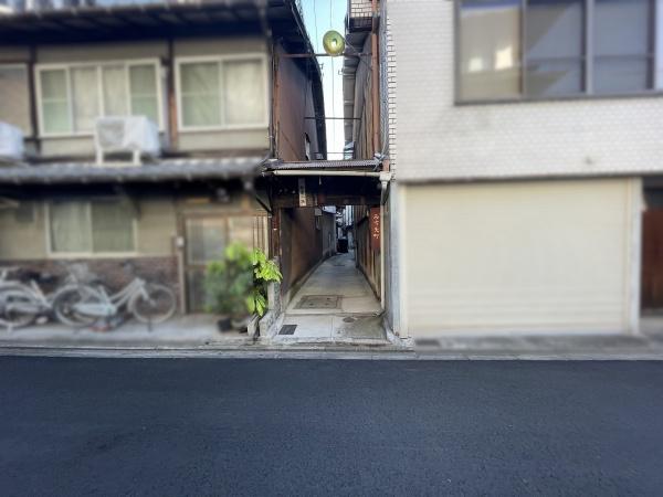 京都市東山区松原通大和大路西入弓矢町の中古一戸建て(その他現地)