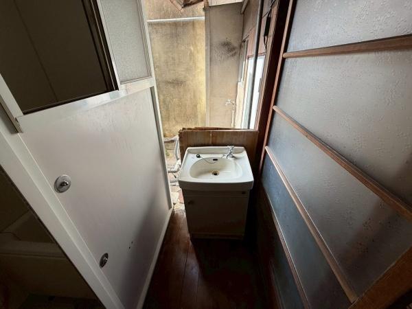 京都市中京区西ノ京西鹿垣町の中古一戸建て