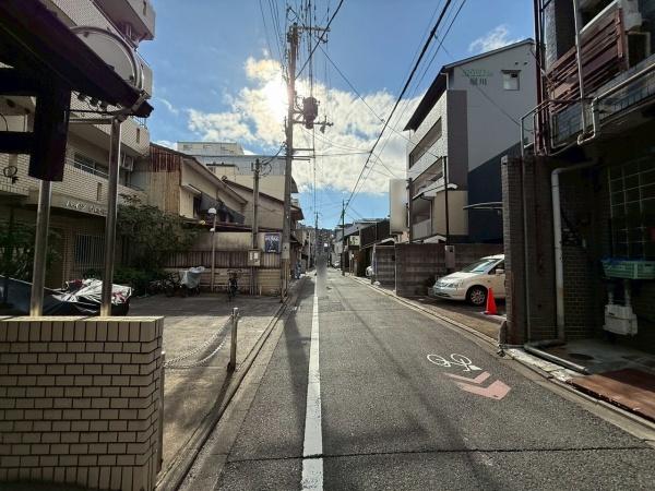 京都市中京区小川通六角下る元本能寺町の土地