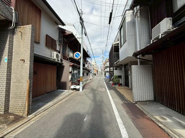 京都市中京区小川通六角下る元本能寺町の土地