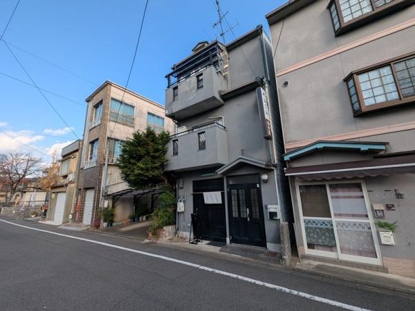 京都市上京区仁和寺街道御前通西入下横町の中古一戸建て