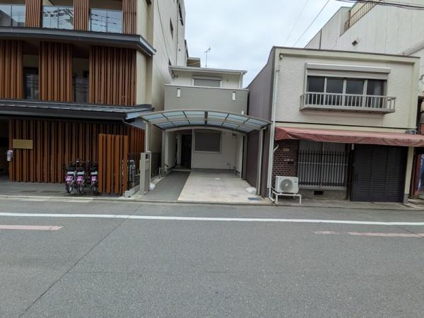 京都市中京区三条通油小路下る三条油小路町の中古一戸建て