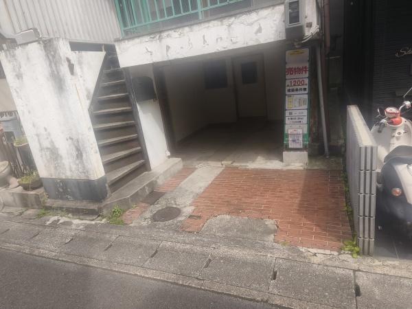 京都市右京区太秦馬塚町　古家付売土地