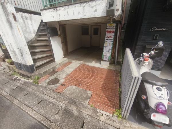 京都市右京区太秦馬塚町　古家付売土地