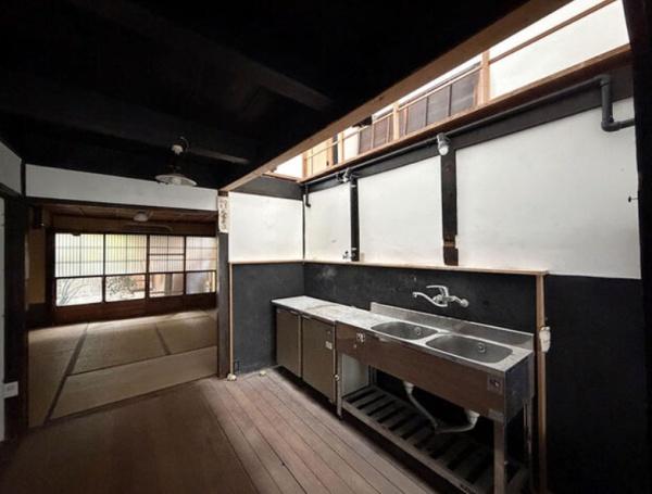 京都市左京区新麩屋町通仁王門下る大菊町の中古一戸建て