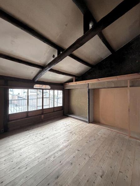 京都市左京区新麩屋町通仁王門下る大菊町の中古一戸建て