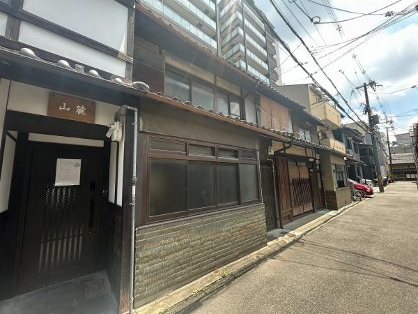 京都市中京区六角通油小路西入越後町の中古一戸建て