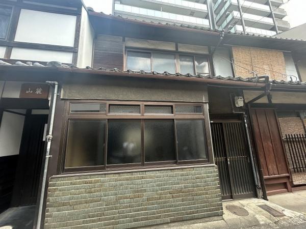 京都市中京区六角通油小路西入越後町の中古一戸建て