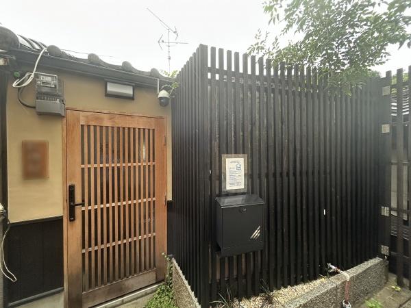 東山区大仏南門通大和大路東入３丁目本瓦町　中古テラスハウス