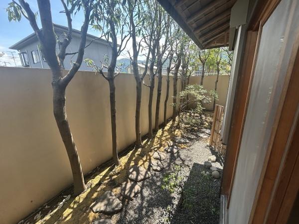 京都市右京区嵯峨観空寺久保殿町の中古一戸建て