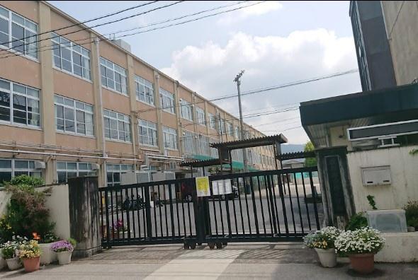 京都市左京区下鴨森ケ前町の中古一戸建て(京都市立葵小学校)