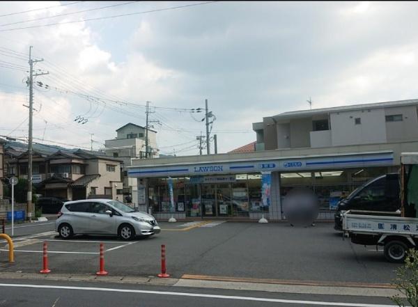 グランシャリオレアル(ローソン山科一本道店)