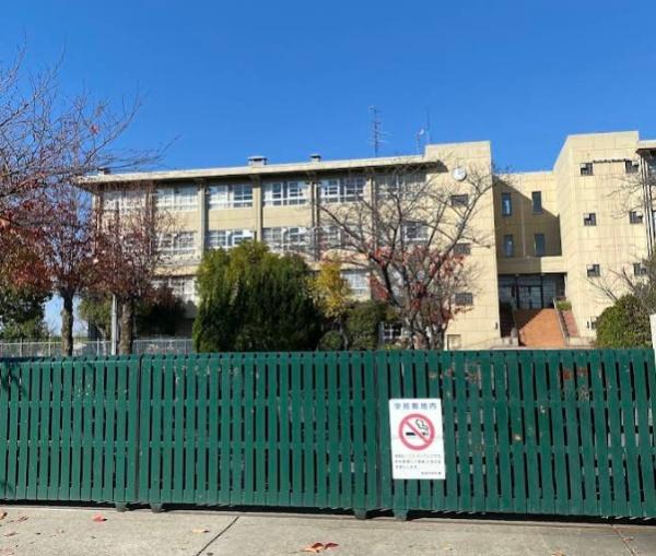 京田辺市草内五反田の中古一戸建て(京田辺市立培良中学校)