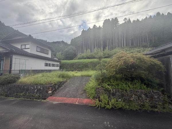 京都市右京区京北周山町上植代の土地