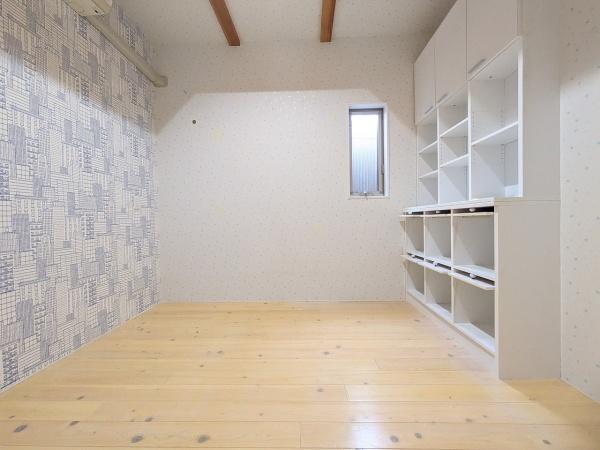 京都市中京区猪熊通蛸薬師下る下瓦町の中古一戸建て