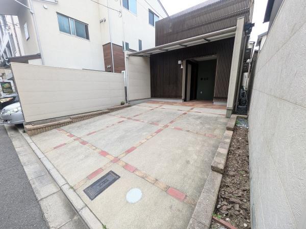 京都市中京区猪熊通蛸薬師下る下瓦町の中古一戸建て