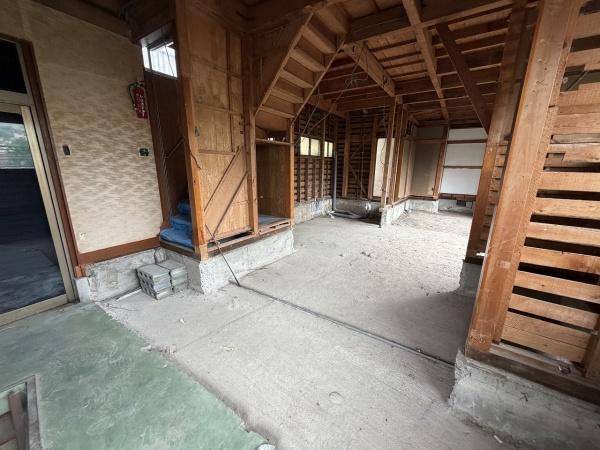 京都市北区衣笠北荒見町　店舗付中古戸建
