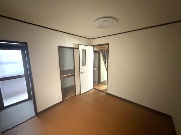 京都市右京区西院西今田町　中古テラスハウス