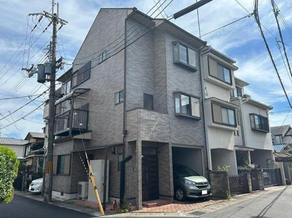 京都市右京区嵯峨野有栖川町の中古一戸建